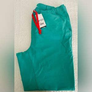 Figs Women's Tansen joggers surgical green